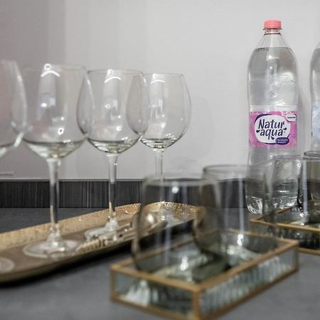 Luxurious Apartment 2Min Walk To Basilica Budapest Luaran gambar