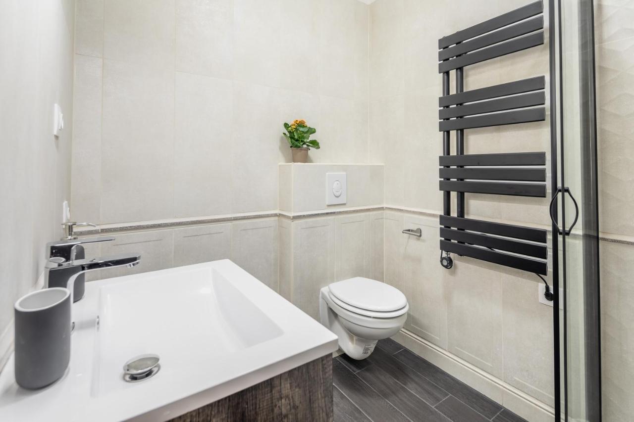 Luxurious Apartment 2Min Walk To Basilica Budapest Luaran gambar