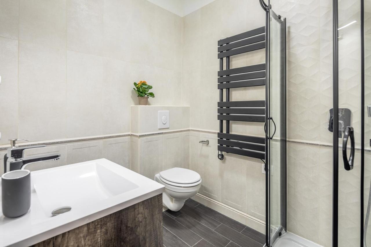 Luxurious Apartment 2Min Walk To Basilica Budapest Luaran gambar